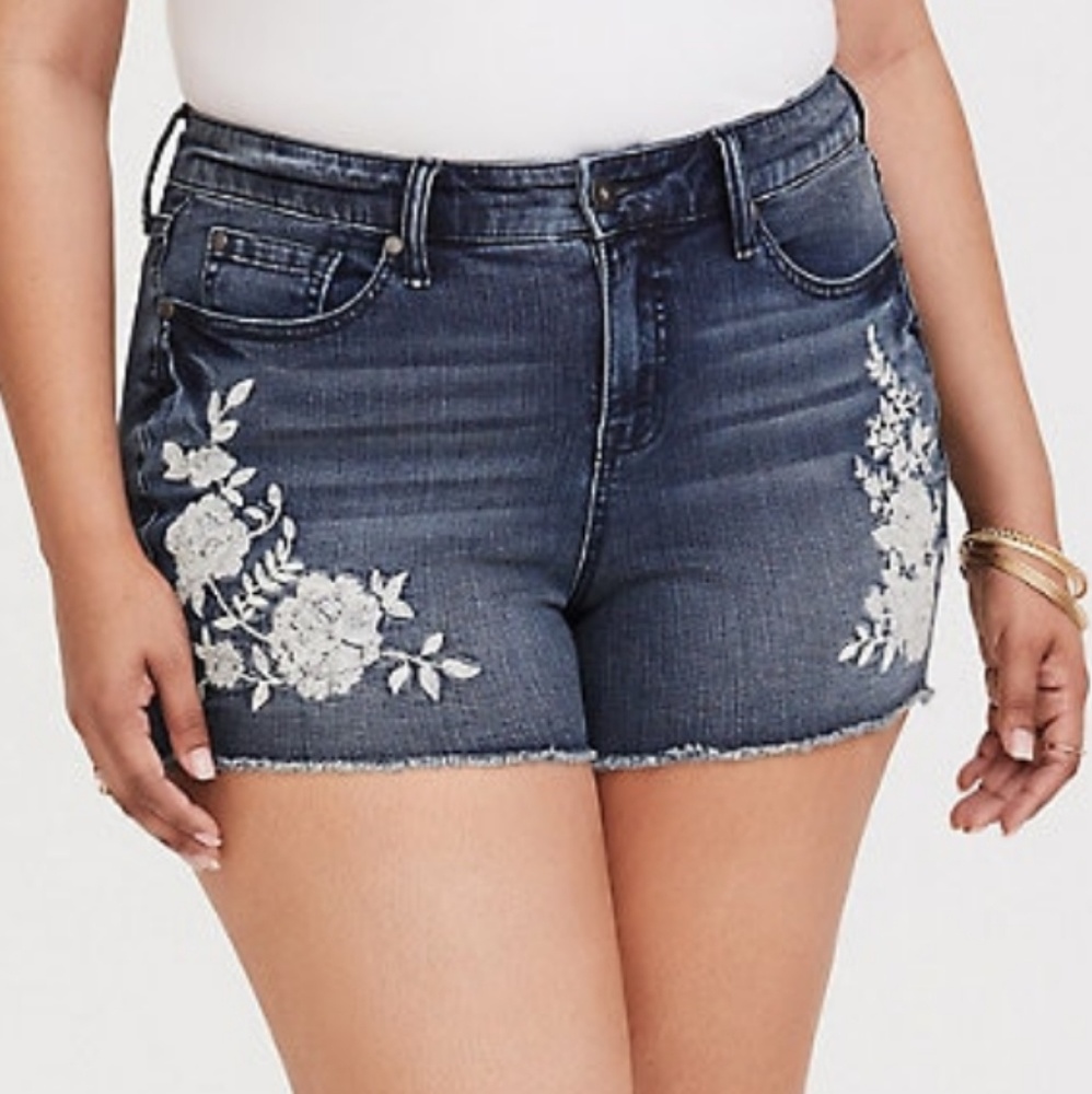 Torrid hi rise short eureka embroidery